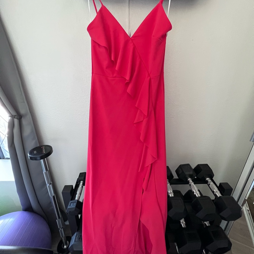 Windsor’s Coral Formal Dress